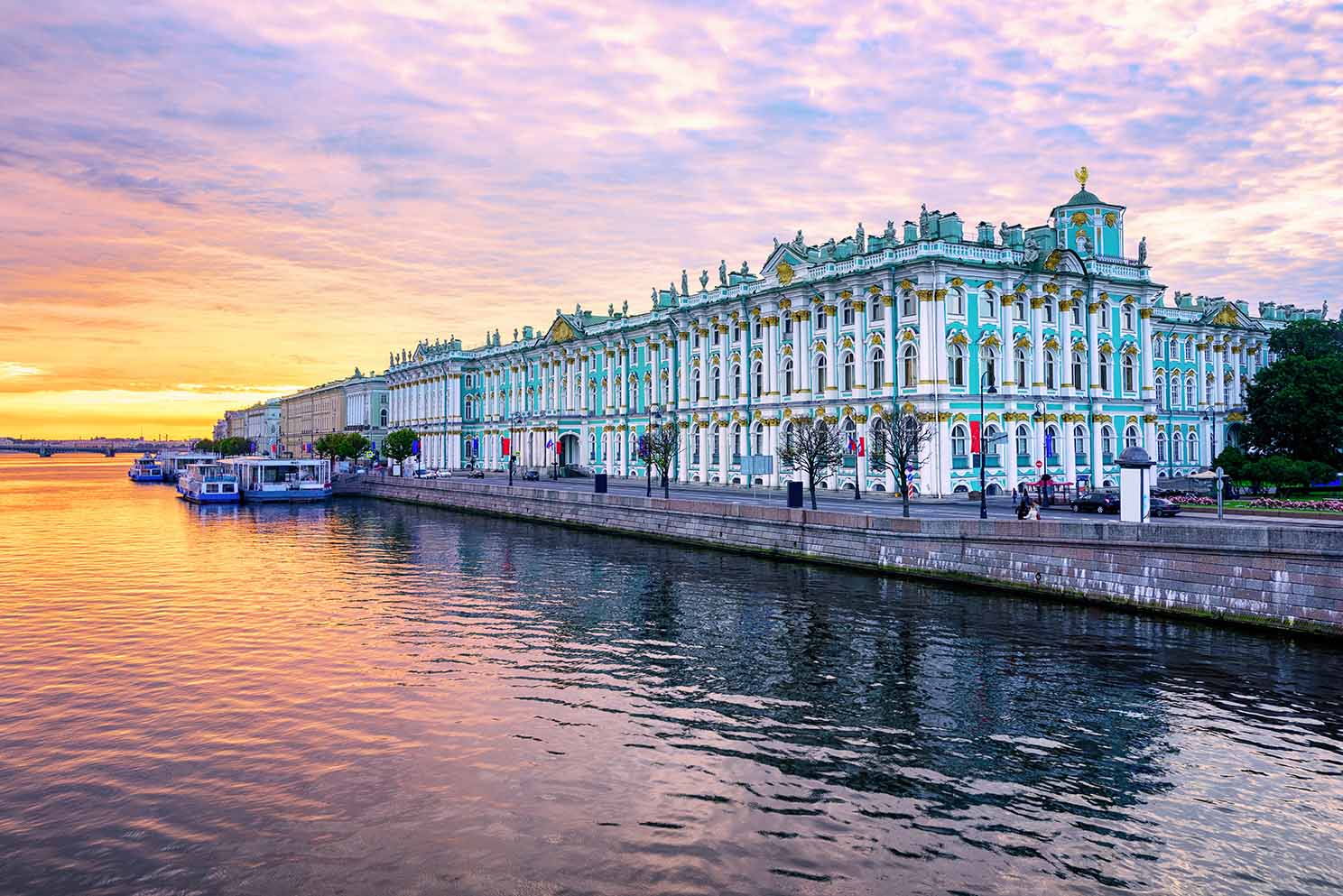Эрмитаж на Неве, Санкт-Петербург