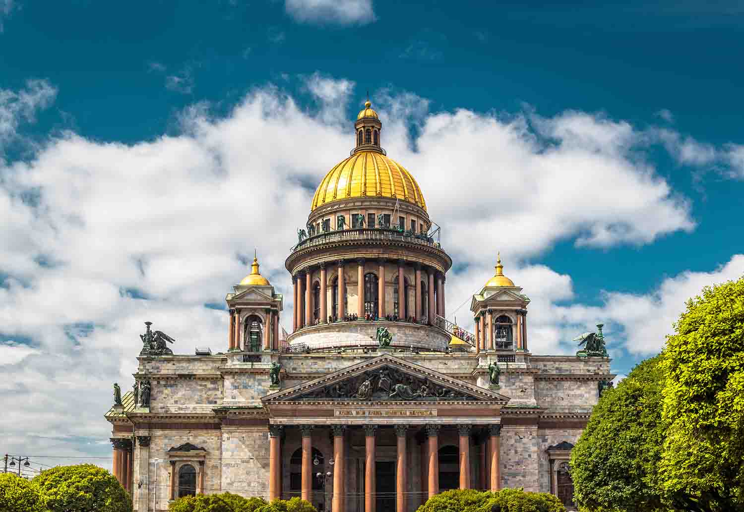 Исаакиевский собор – крупнейший православный храм и музей Санкт-Петербурга