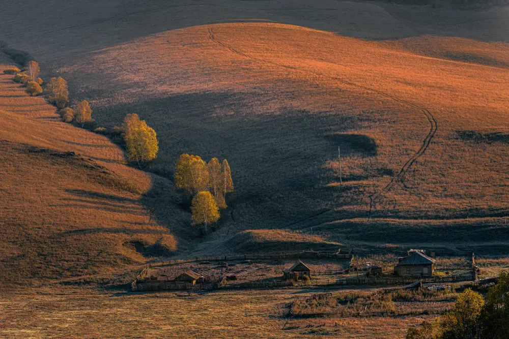 Инопланетные рыжие горы Алтайского Марса