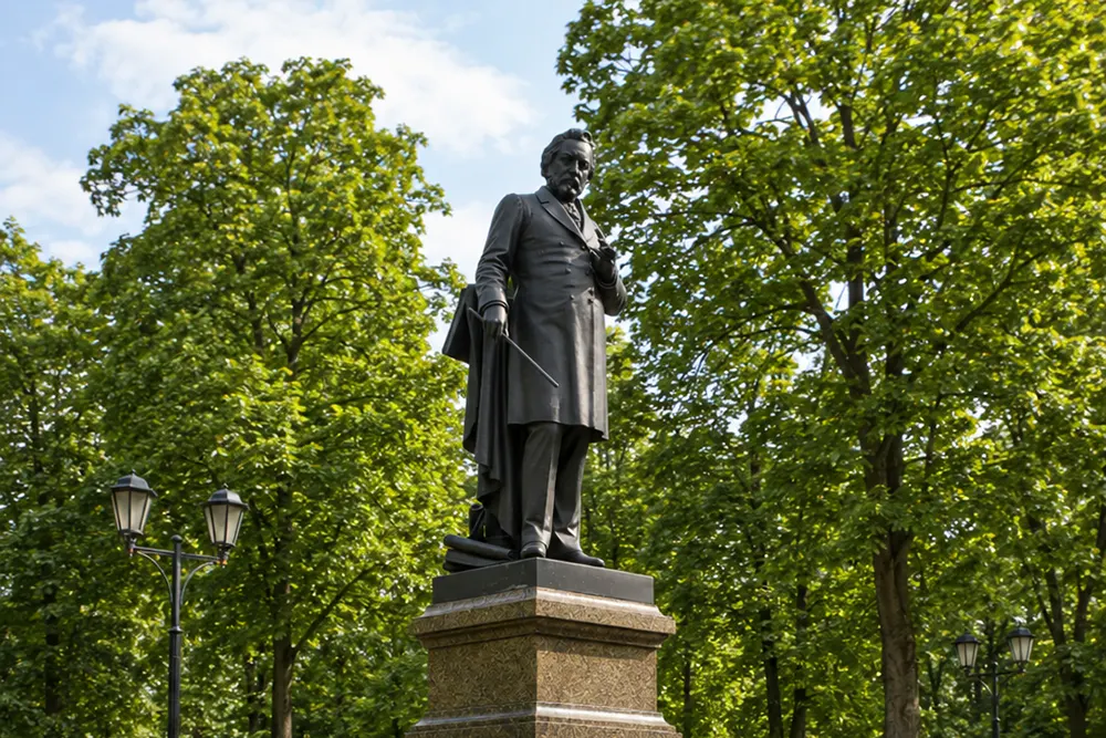 Памятник Михаилу Глинке