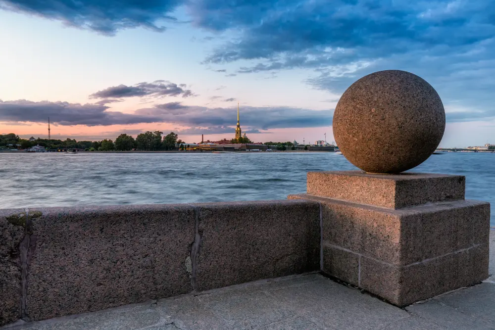 Стрелка Васильевского острова в Петербурге фото