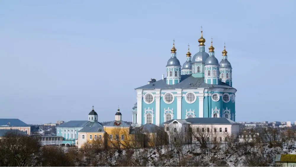 Вид на Успенский собор в Смоленске