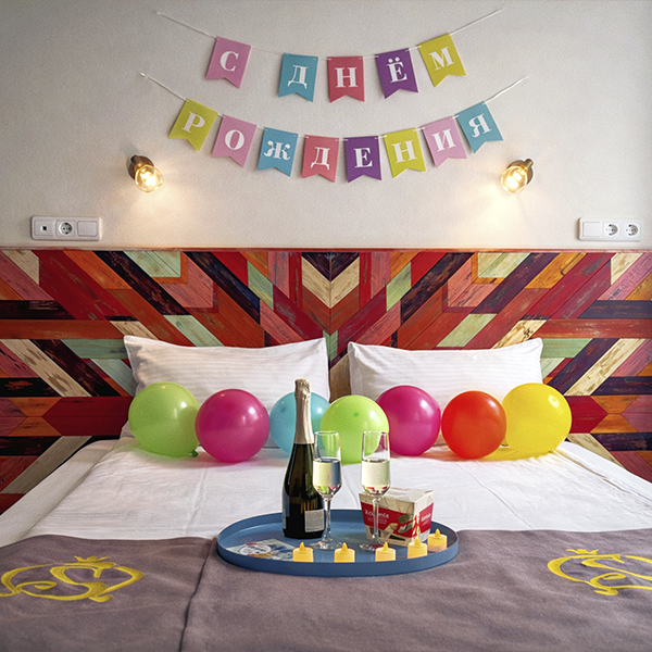 Украшение номера на день рождения
