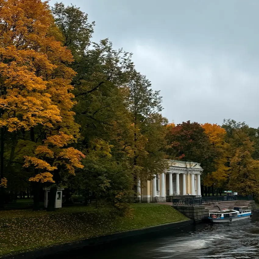Октябрь в Петербурге