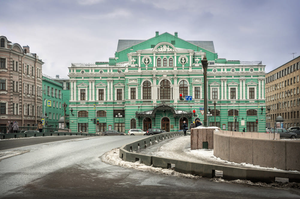 Большой театр в Петербурге фото