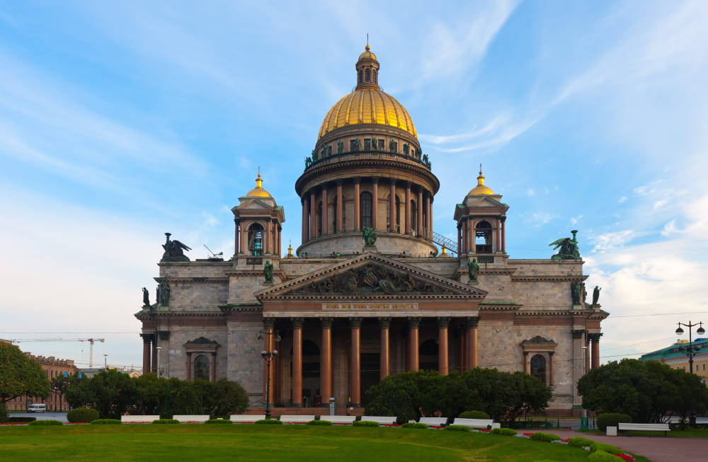 Исаакиевский собор в Петербурге фото