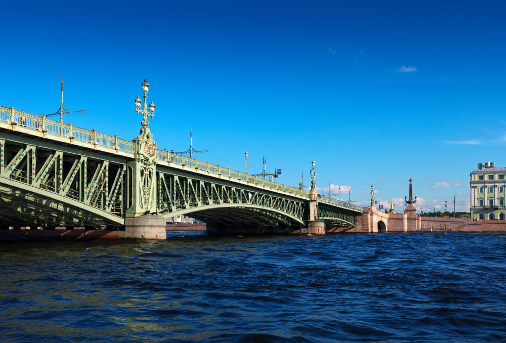 Троицкий мост в Петербурге фото