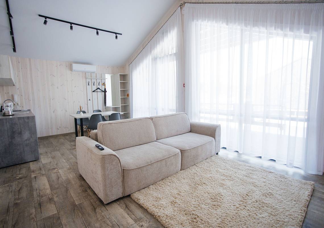 Диван в кухне-гостинной фото