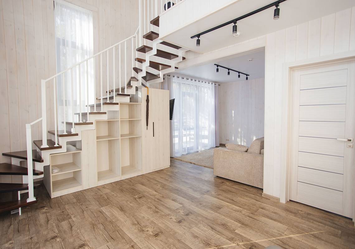 Лестница холл фото