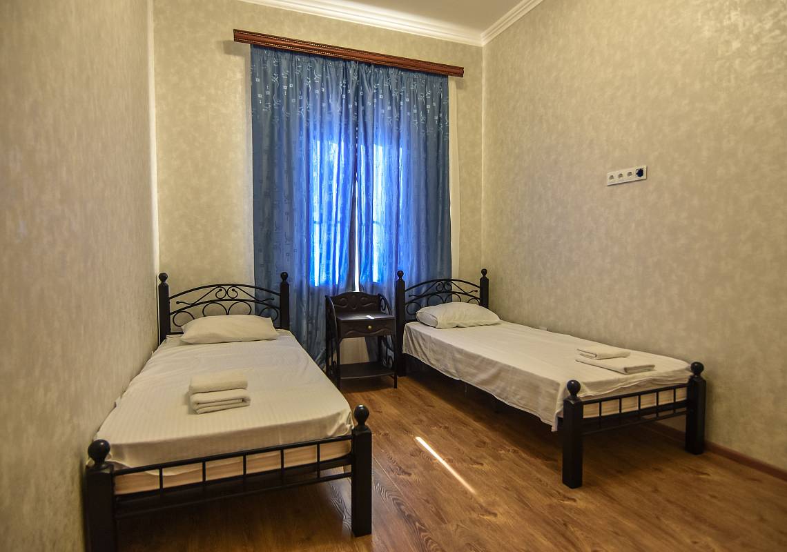 Кровати во второй комнате фото 