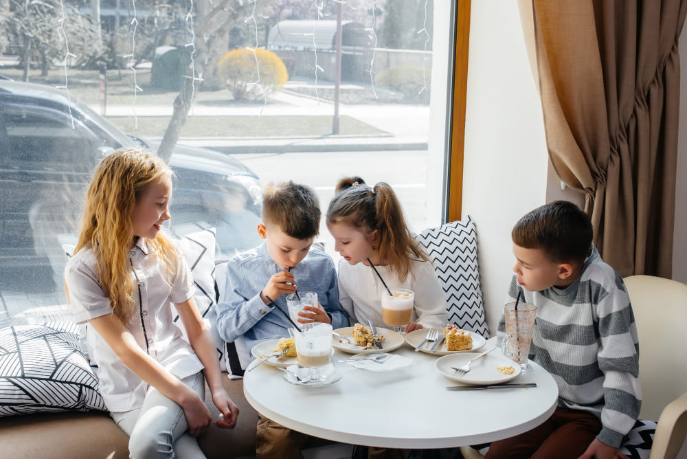 Кафе для детей в Петербурге фото